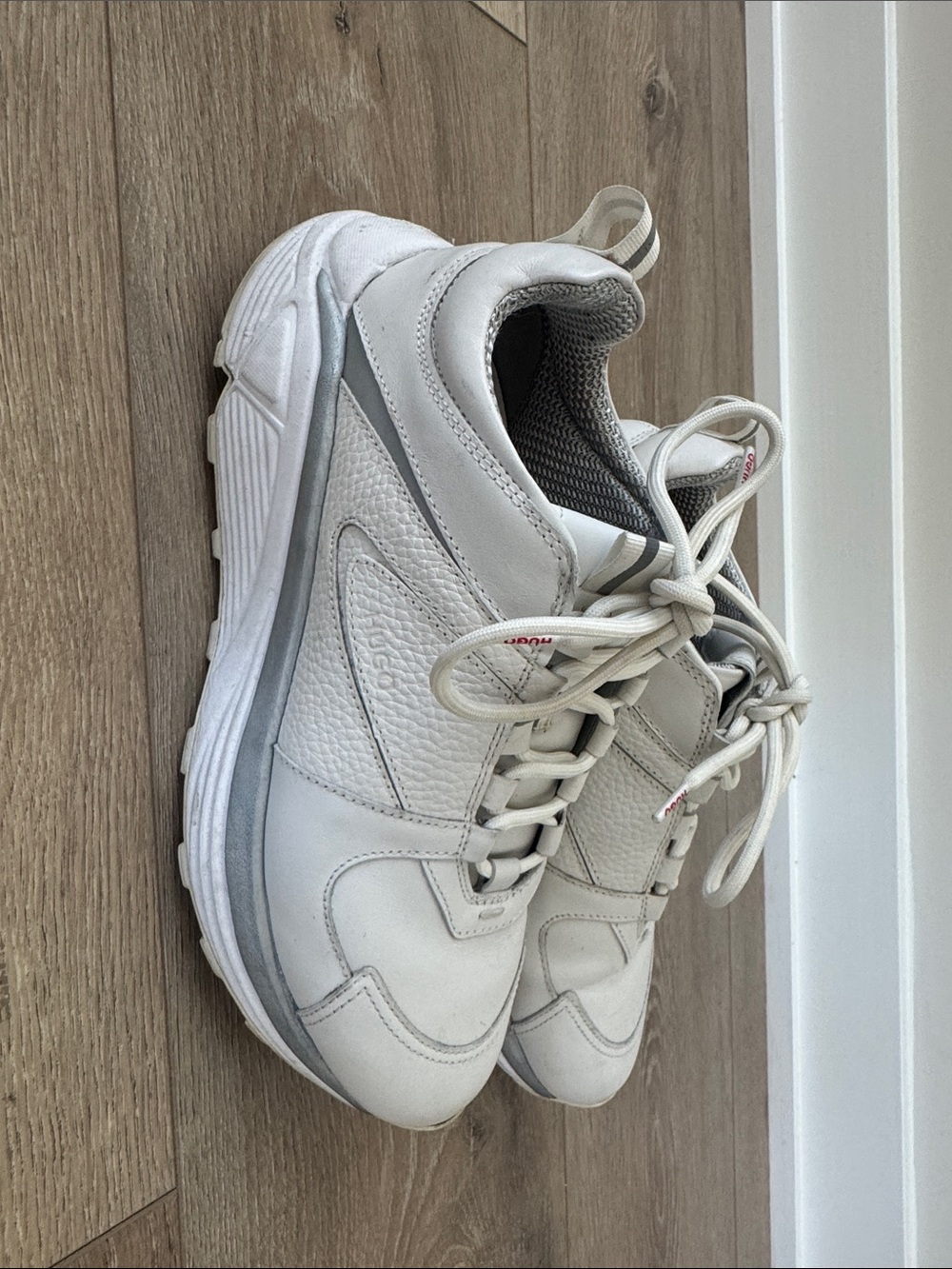 HUGO White Leather Casual Sneakers - Picture 3 of 7